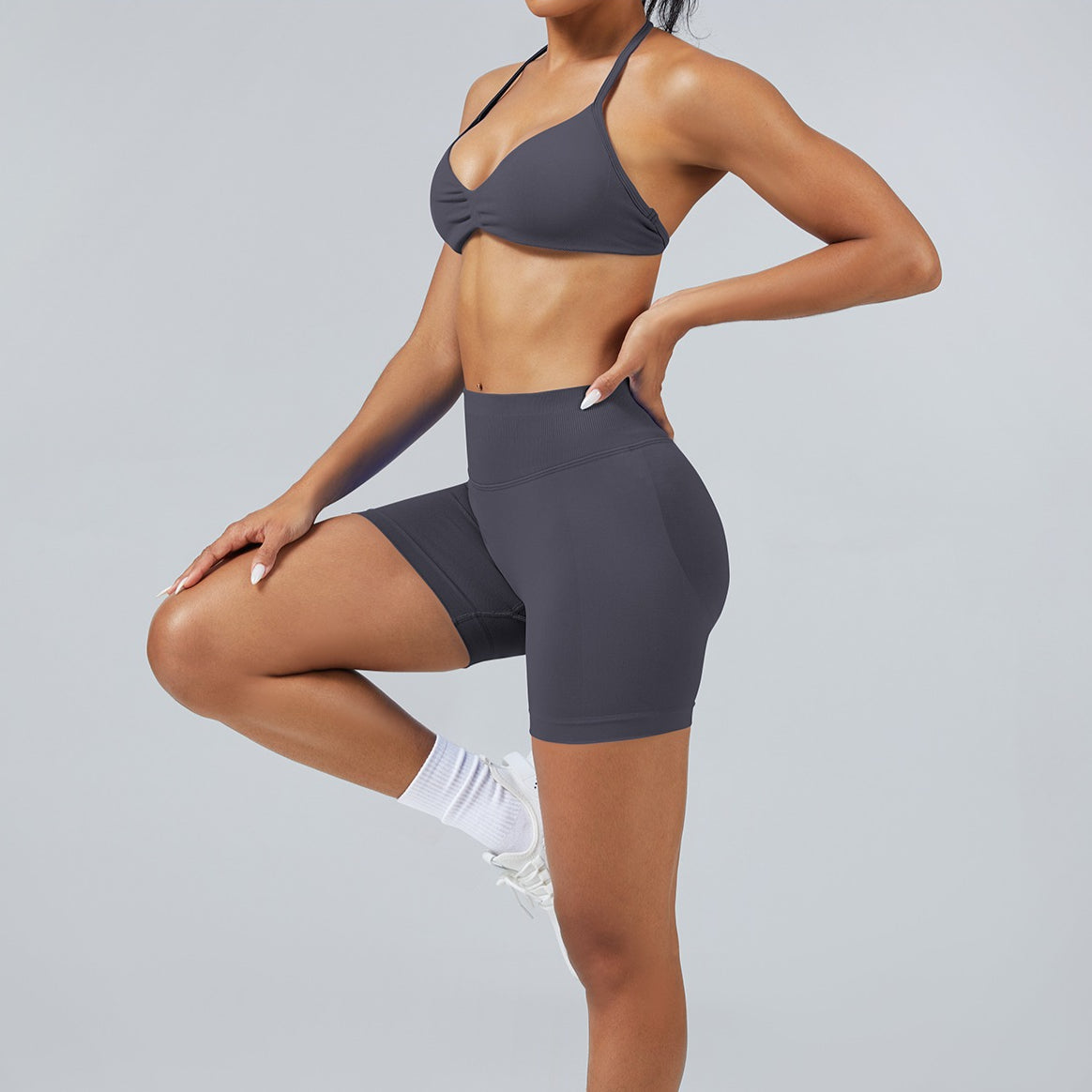 Matte Seamless Halter Neck Sports Bra Comfortable Yoga Top