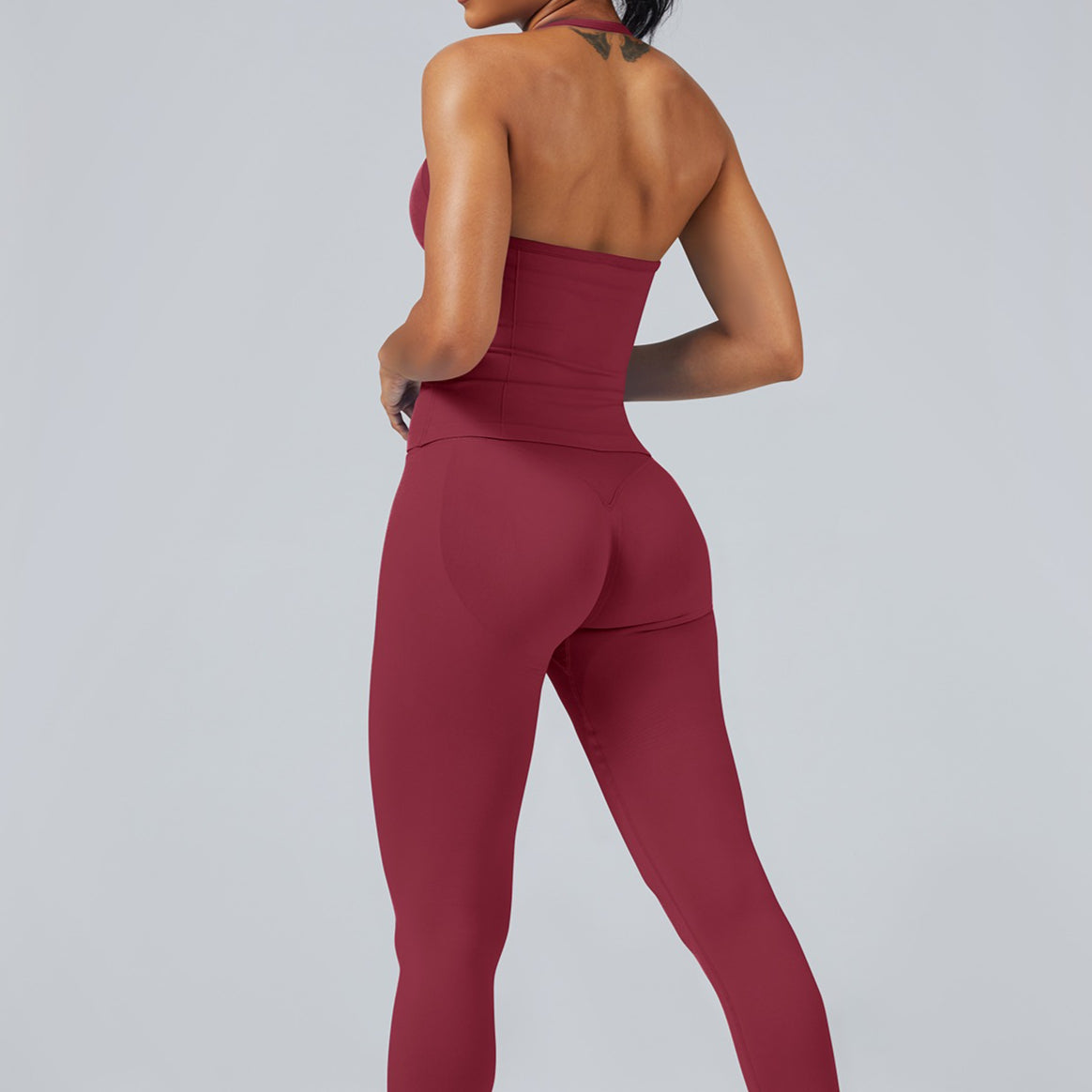 Halter Neck Seamless Yoga Top with Built-in Bra Pads